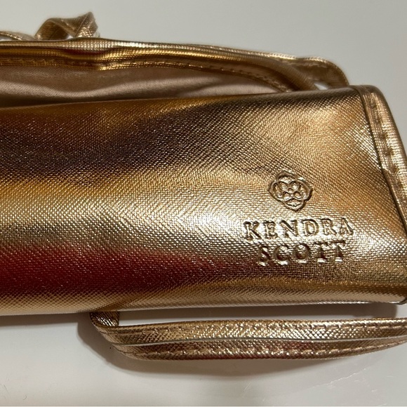 Kendra Scott Soft Jewelry Roll - Picture 1 of 4